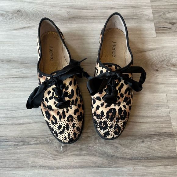 J.Renee Shoes - J. Renee 9 Schooner Cheetah Bling Lace Up Shoes